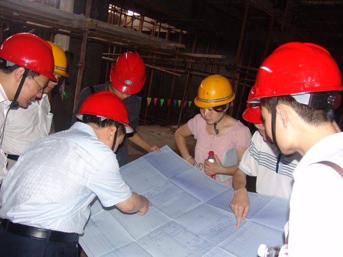 黄色导航
与学校基建处进行仙林工科实验大楼建设对接