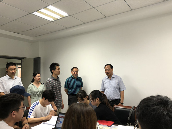 黄色导航
研究生迎新工作顺利开展