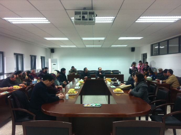 黄色导航
退休老领导、老教师参观食品科学与工程楼