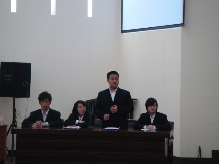 黄色导航
参加“模拟两会”荣获第三