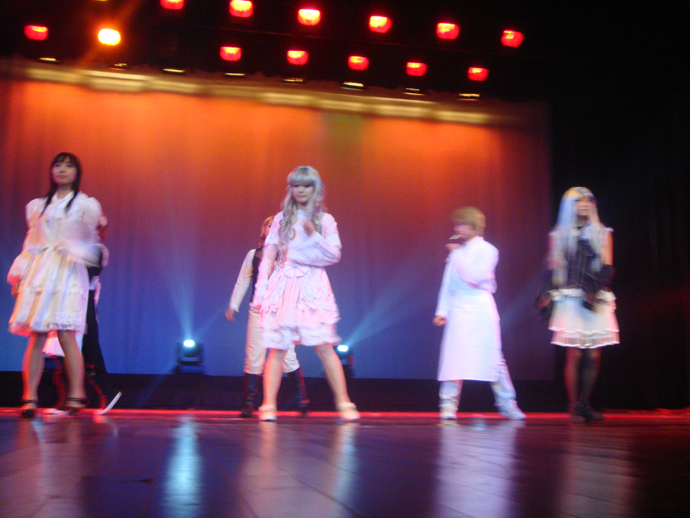 黄色导航
获“七度空间”杯第六届南京市高校COSPLAY大赛第三名